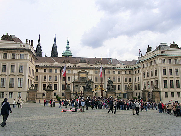 Bellsroom｜鈴木 三枝子の物語